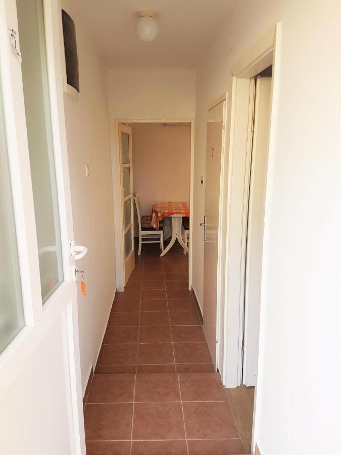 Apartmani Ljerka Malinska Exterior photo